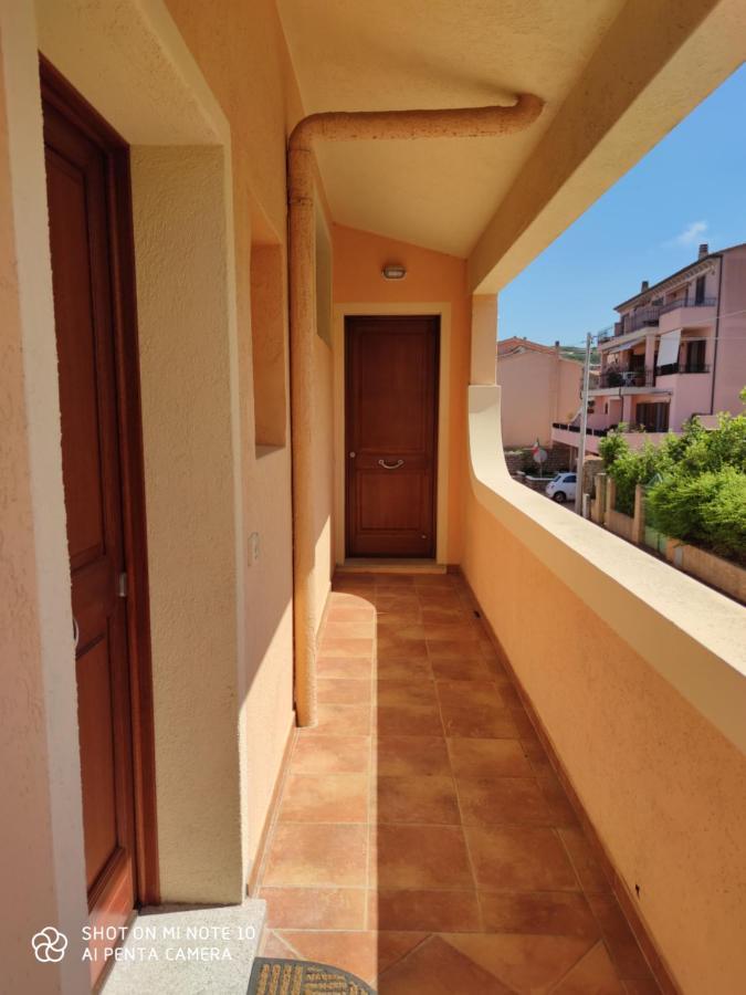 Appartamento Fronte Mare Palau Bagian luar foto