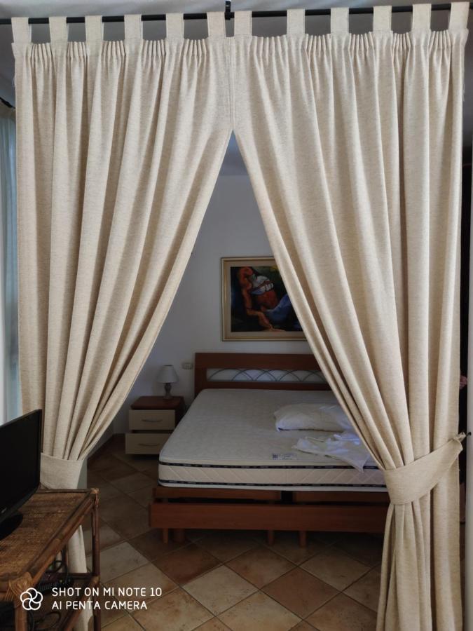 Appartamento Fronte Mare Palau Bagian luar foto