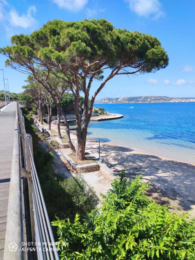 Appartamento Fronte Mare Palau Bagian luar foto