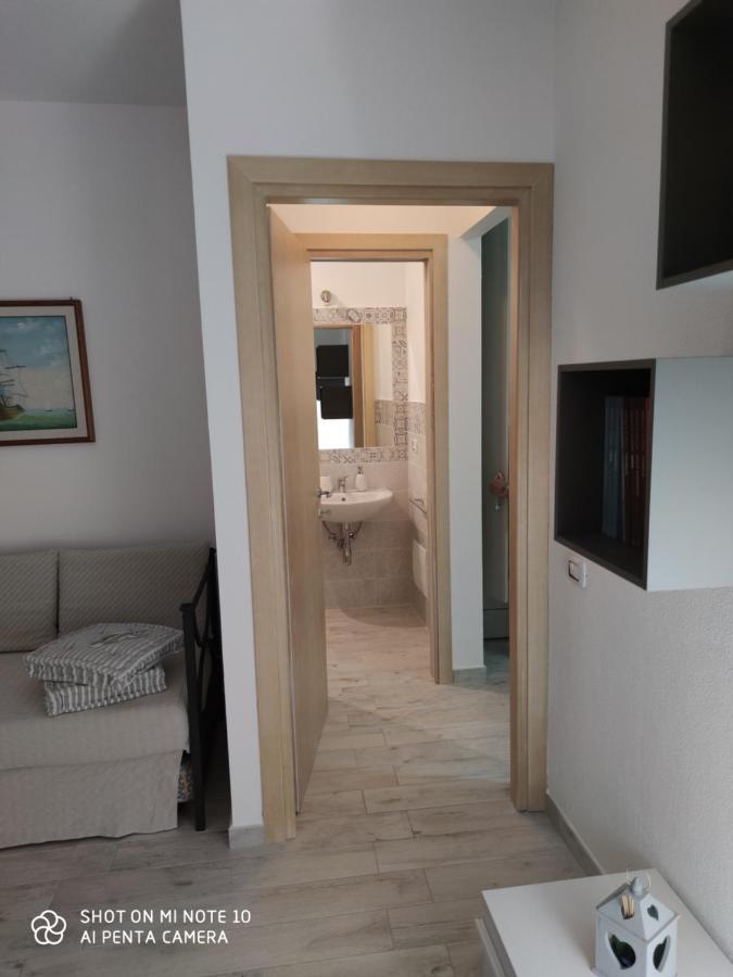 Appartamento Fronte Mare Palau Bagian luar foto