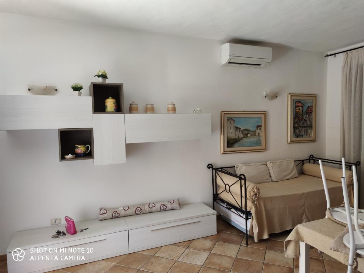 Appartamento Fronte Mare Palau Bagian luar foto